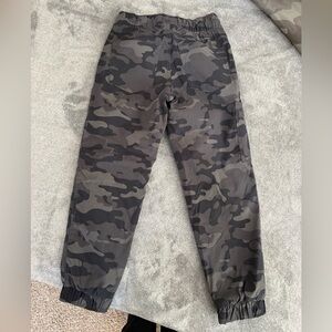 Weatherproof Big Kids Black Camouflage Joggers Size Small 7/8